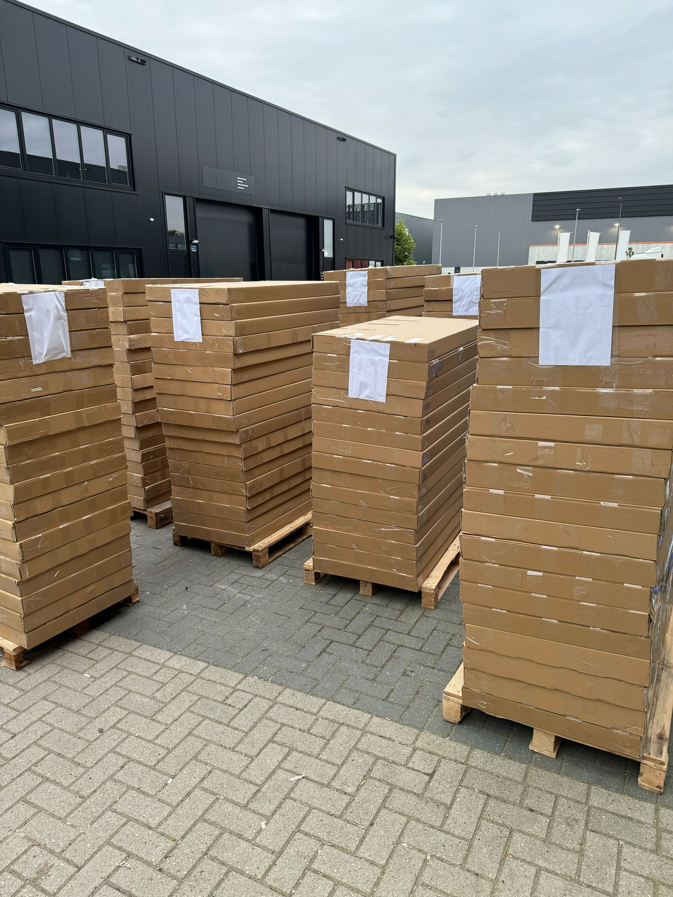 Großbestellungen Cornhole Boards für den Versand verpackt